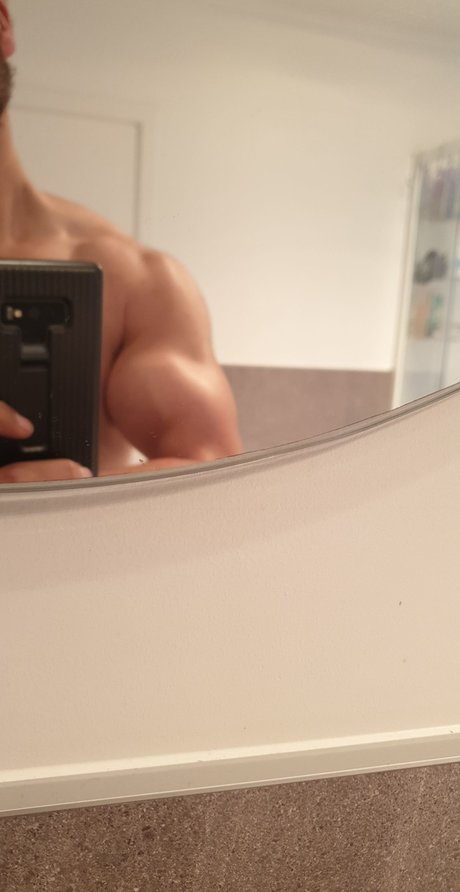 Foto desnuda filtrada de OnlyFans de Maori Man