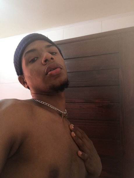 Foto desnuda filtrada de OnlyFans de Manuxxx