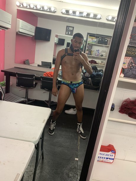Foto desnuda filtrada de OnlyFans de Manny