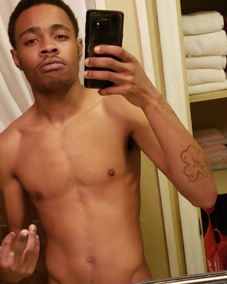 Foto desnuda filtrada de OnlyFans de Manish Brownskin Xxx