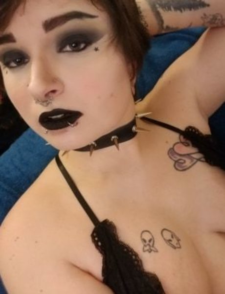 Foto desnuda filtrada de OnlyFans de Horror Hoe