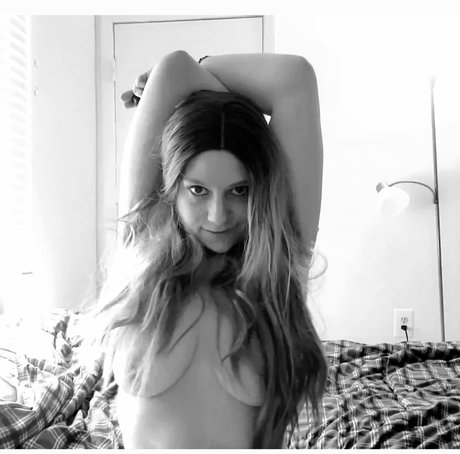 Foto desnuda filtrada de OnlyFans de Ariel Monroe