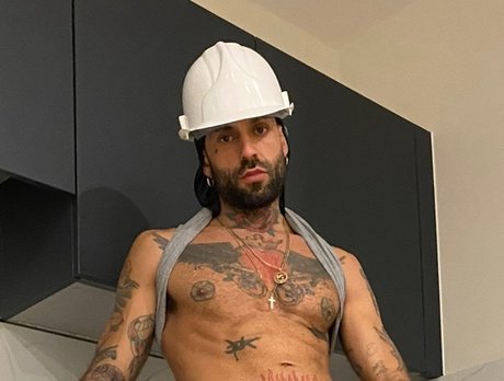 Foto desnuda filtrada de OnlyFans de Axel Canon