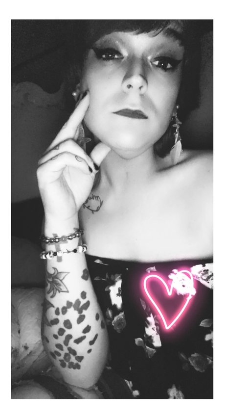 Foto desnuda filtrada de OnlyFans de Aria Monroe