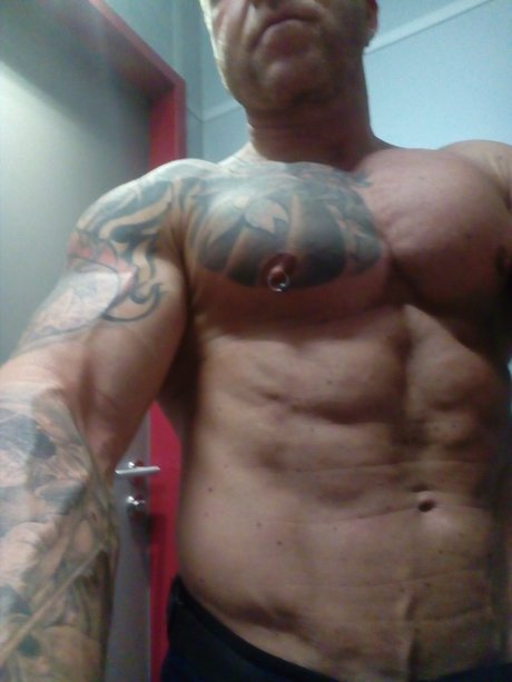 Foto desnuda filtrada de OnlyFans de Ron