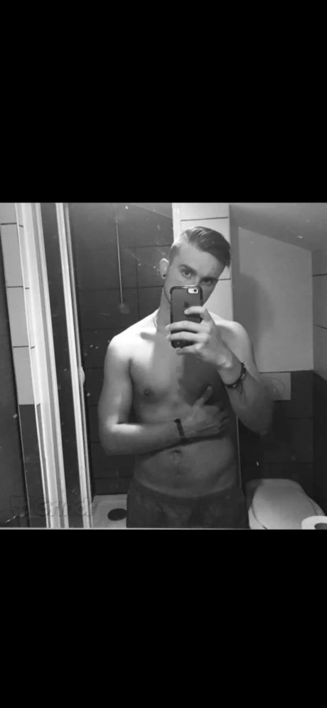 Foto desnuda filtrada de OnlyFans de Romain 