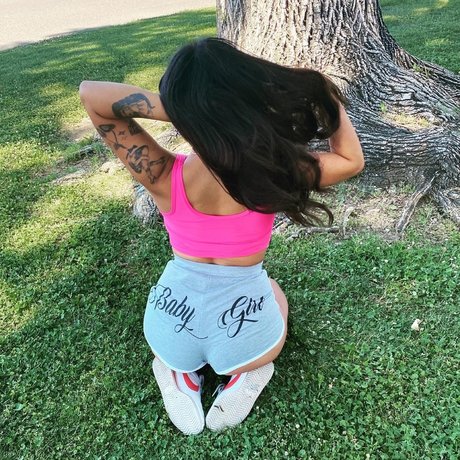 Foto desnuda filtrada de OnlyFans de Baby Girl