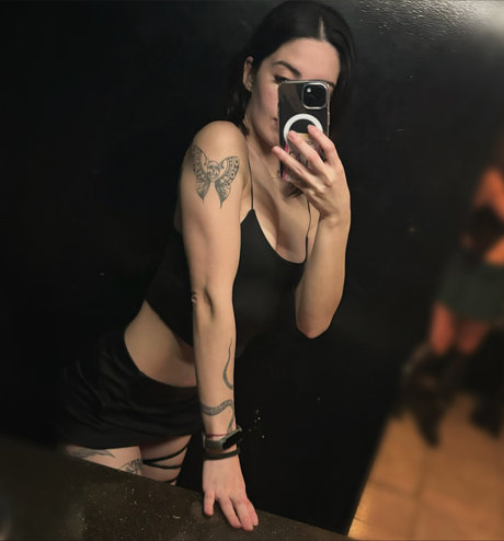 Foto desnuda filtrada de OnlyFans de Lara 