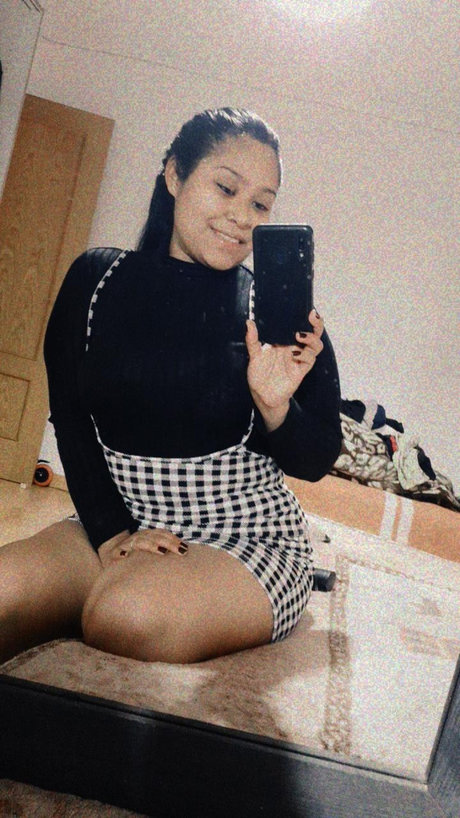 Foto desnuda filtrada de OnlyFans de Paola