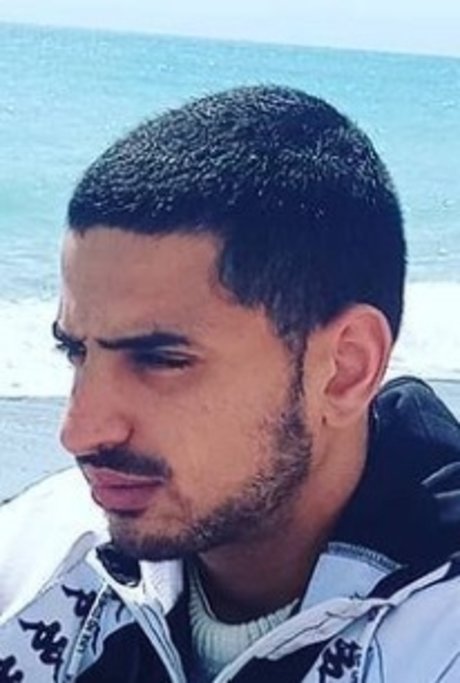 Foto desnuda filtrada de OnlyFans de Fuad Essidiki