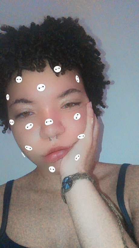Foto desnuda filtrada de OnlyFans de ariana