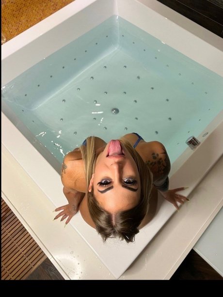 Foto desnuda filtrada de OnlyFans de Marika Milani