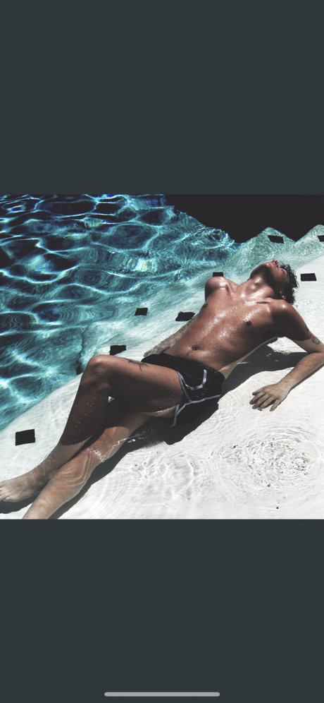 Foto desnuda filtrada de OnlyFans de Ashton Kole