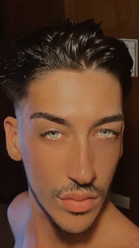 Foto desnuda filtrada de OnlyFans de Angelprivvt