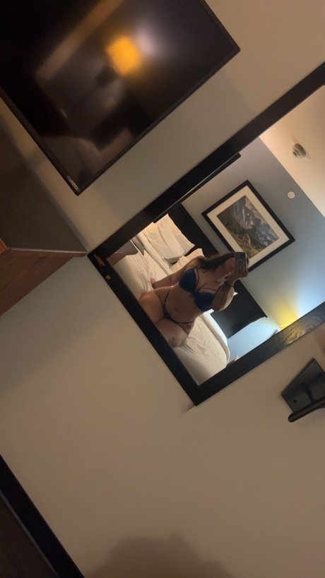 Foto desnuda filtrada de OnlyFans de Baby Blue Viper