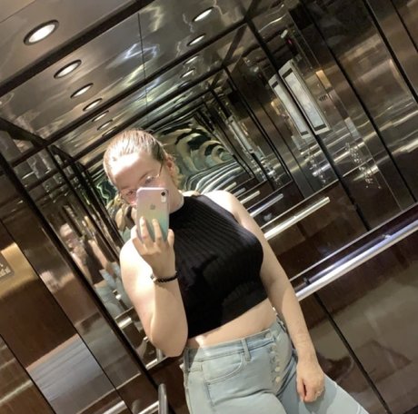 Foto desnuda filtrada de OnlyFans de Alaina