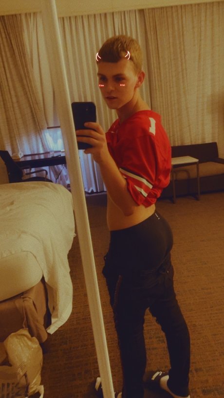 Foto desnuda filtrada de OnlyFans de Brandon