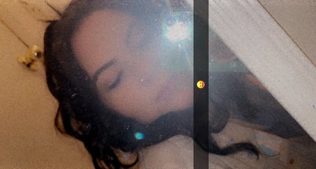 Foto desnuda filtrada de OnlyFans de Sunny 