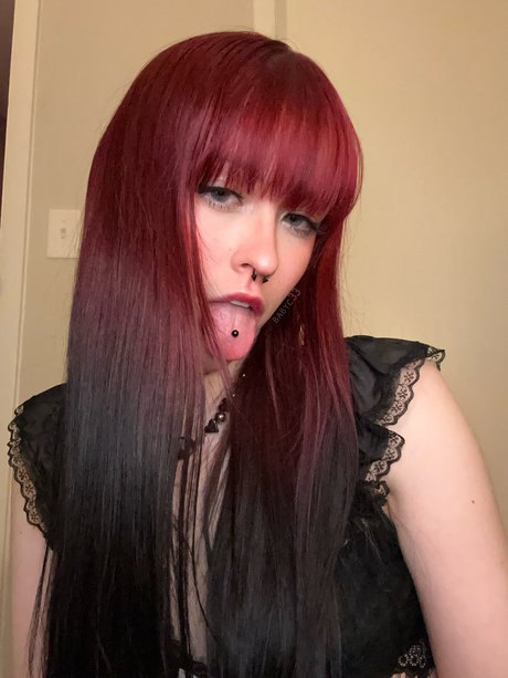 Foto desnuda filtrada de OnlyFans de Goth Babe