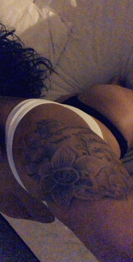 Foto desnuda filtrada de OnlyFans de Honey 