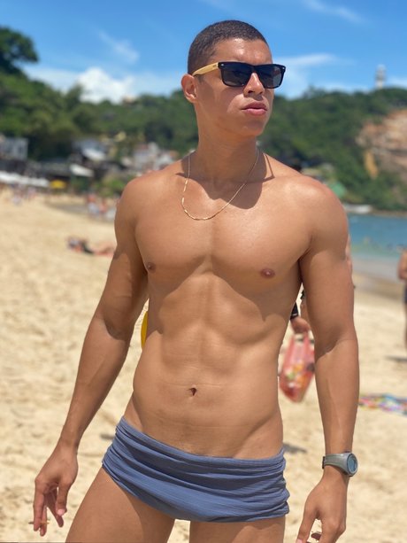 Foto desnuda filtrada de OnlyFans de Maverick