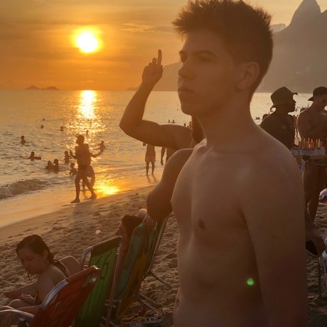 Foto desnuda filtrada de OnlyFans de Mauricio Villar
