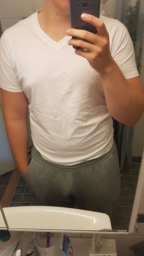 Foto desnuda filtrada de OnlyFans de Baking Dadbod Student