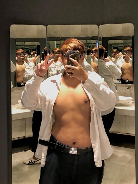 Foto desnuda filtrada de OnlyFans de Beartopbkk