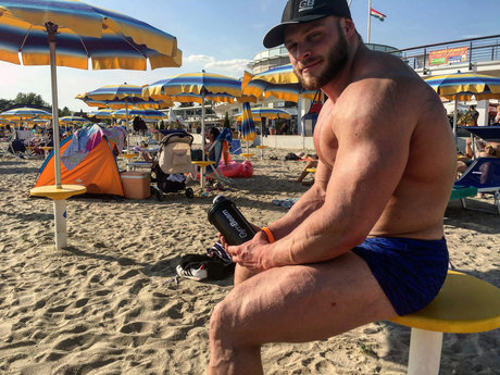 Foto desnuda filtrada de OnlyFans de Musclebeast