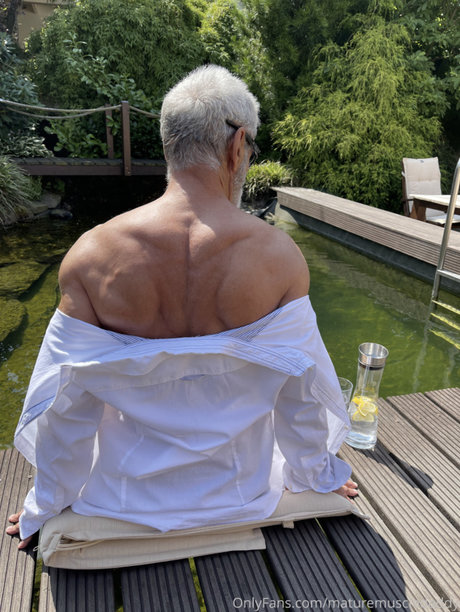 Foto desnuda filtrada de OnlyFans de Maturemuscledaddy