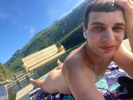 Foto desnuda filtrada de OnlyFans de Mathieu Allen