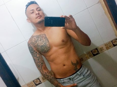 Foto desnuda filtrada de OnlyFans de Matias Guayaco