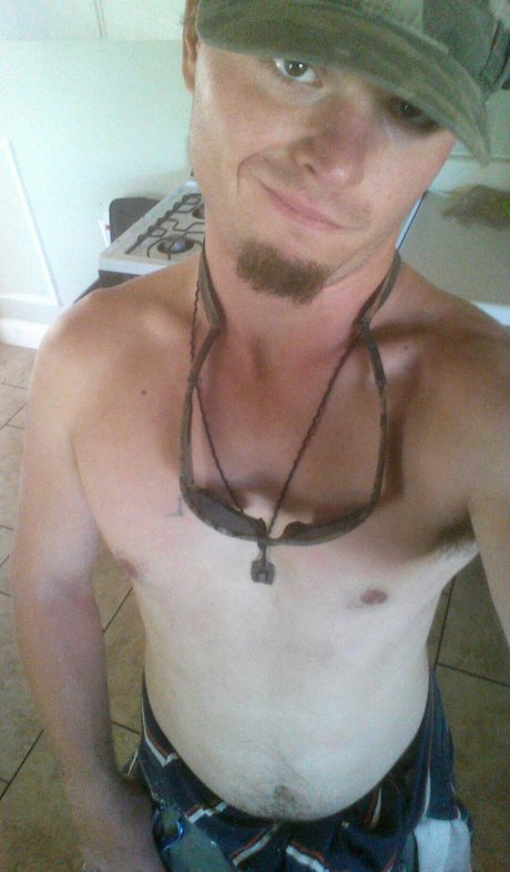 Foto desnuda filtrada de OnlyFans de Mactep Po Your Living Wet Dream 