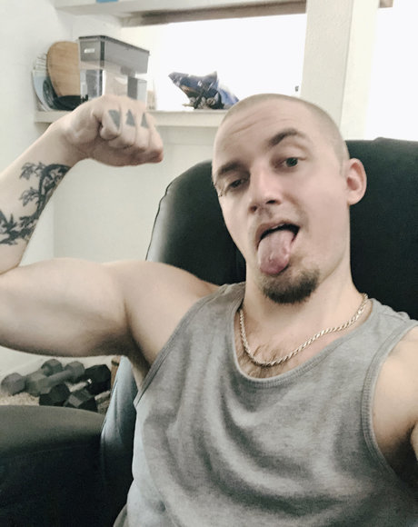 Foto desnuda filtrada de OnlyFans de Master Lyric