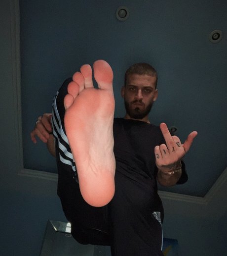 Foto desnuda filtrada de OnlyFans de Master Luis