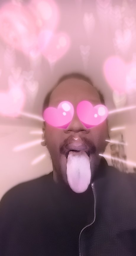 Foto desnuda filtrada de OnlyFans de Make Her Say Uhhh