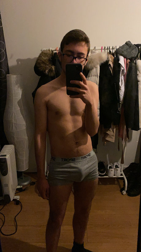 Foto desnuda filtrada de OnlyFans de Miguel