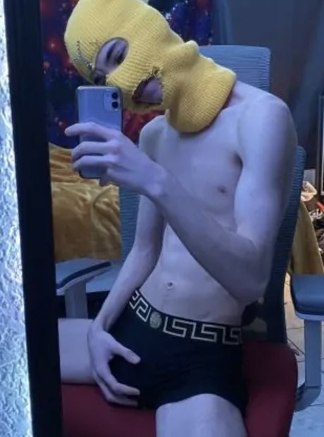 Masked French Twink