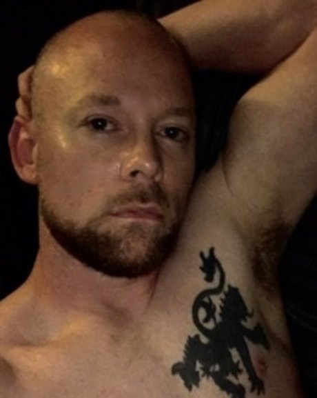 Foto desnuda filtrada de OnlyFans de Meetmeinthelou