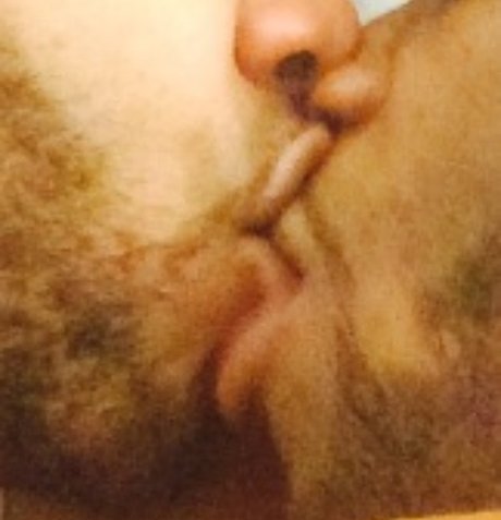 Foto desnuda filtrada de OnlyFans de Married Geminis