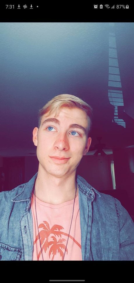 Foto desnuda filtrada de OnlyFans de Bebeauxxx
