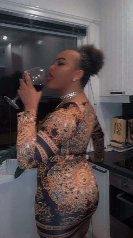 Queenb