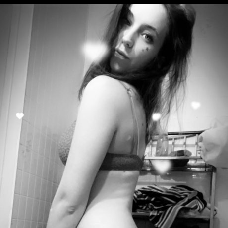 Foto desnuda filtrada de OnlyFans de Courtney Condren