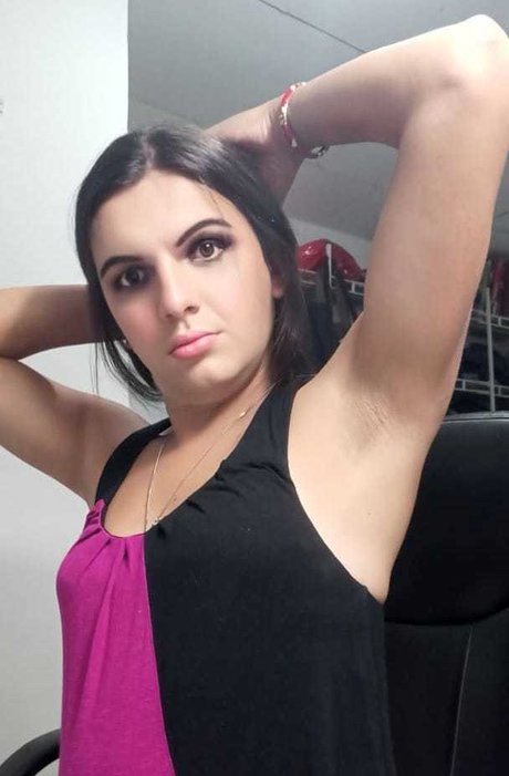 Foto desnuda filtrada de OnlyFans de Me Armpit Model