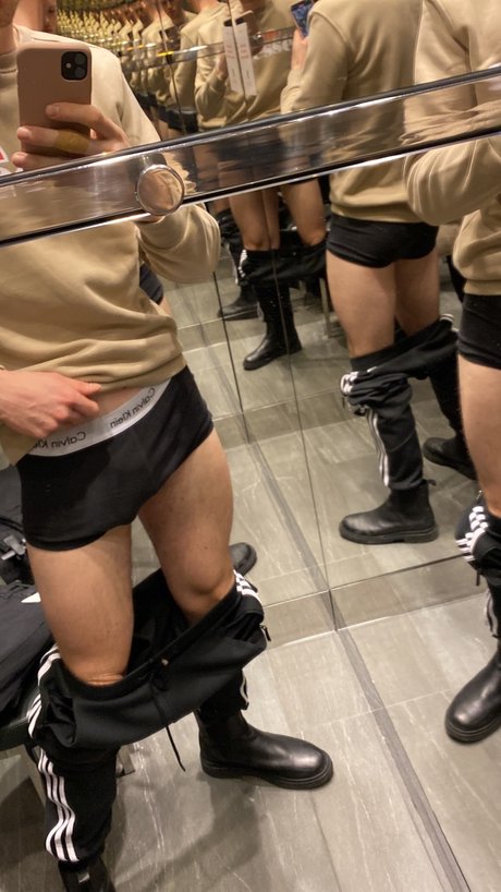 Foto desnuda filtrada de OnlyFans de Mazmuztermann