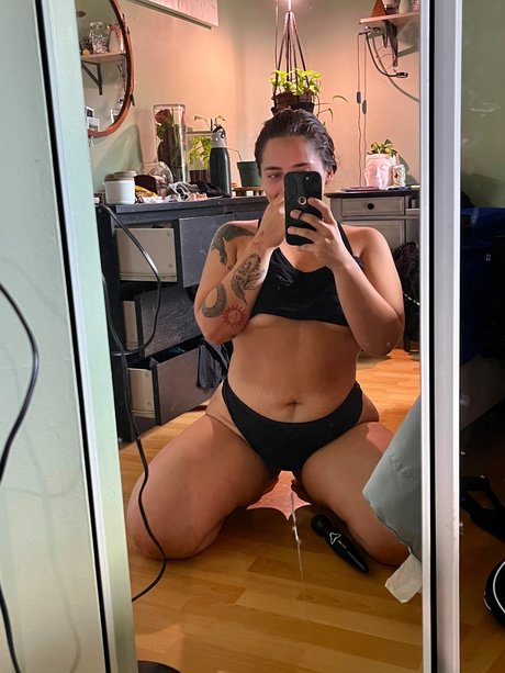Foto desnuda filtrada de OnlyFans de May