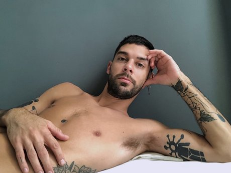 Foto desnuda filtrada de OnlyFans de Maximiliano Franco