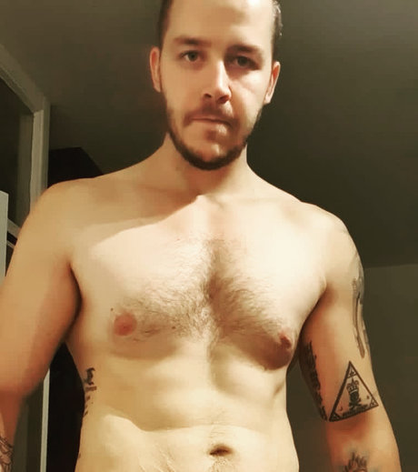 Foto desnuda filtrada de OnlyFans de Maxmrwhite117