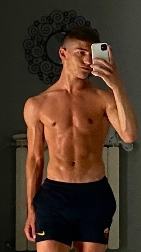 Foto desnuda filtrada de OnlyFans de Max