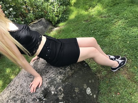 Foto desnuda filtrada de OnlyFans de Mercedes Madelief Curiousgirl